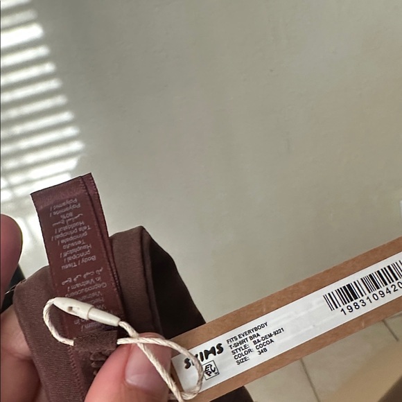 SKIMS Fits Everybody T-SHIRT BRA Cocoa Womens Size 34B NWT - Picture 5 of 5